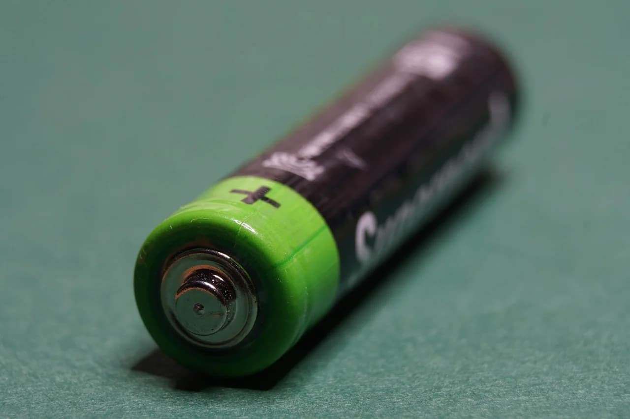 Vehicle receiving battery testing & replacement near Waitara