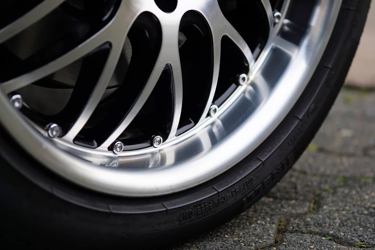 Vehicle receiving tyre rotations near Waitara